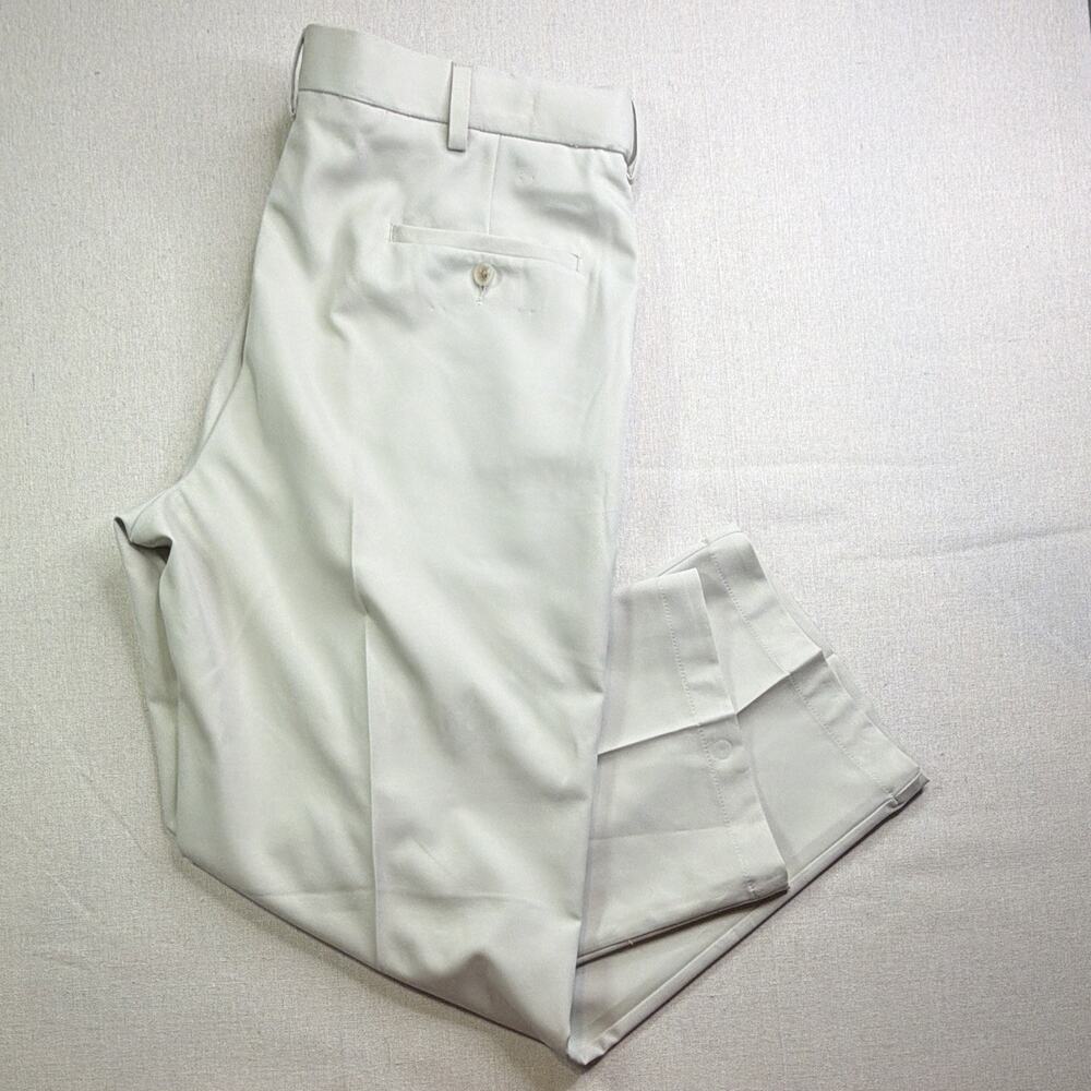Haggar Cool 18 Pro Classic Fit Men's Pants - 40W x 29L - White Microfiber